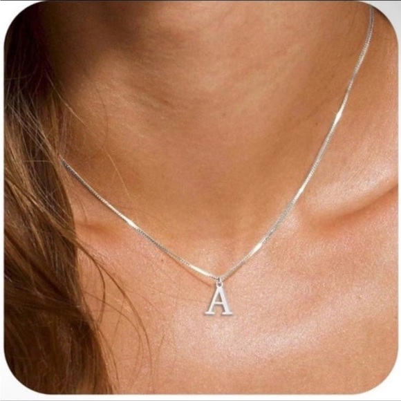 ❗️SOLD❗️Jewelry Travel Case & Necklace Bundle - Picture 7 of 12